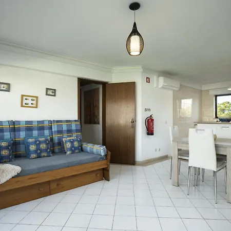 By Hd וילהמורה